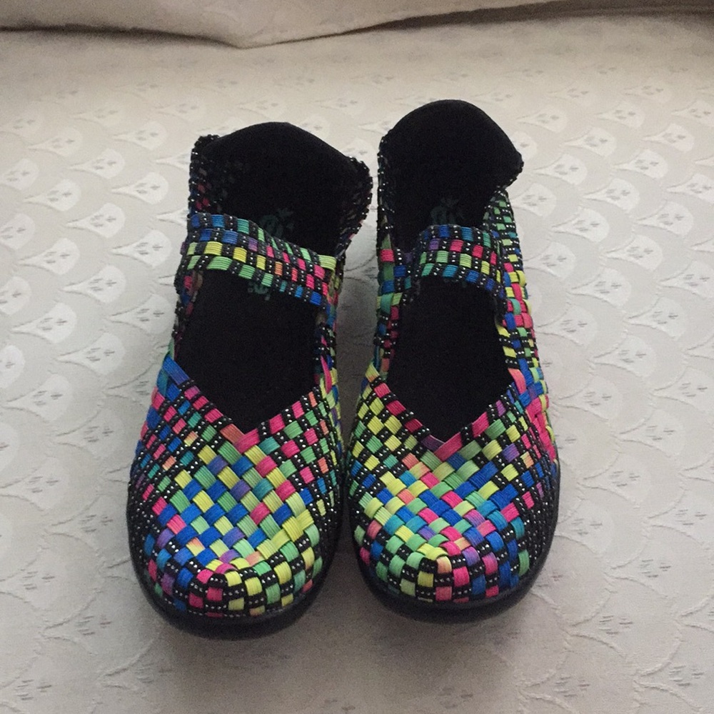 Serene Island Shoes Edisony
