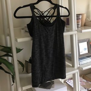 Lululemon top
