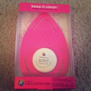 BeautyBlender Keep It Clean Cleansing Mitt