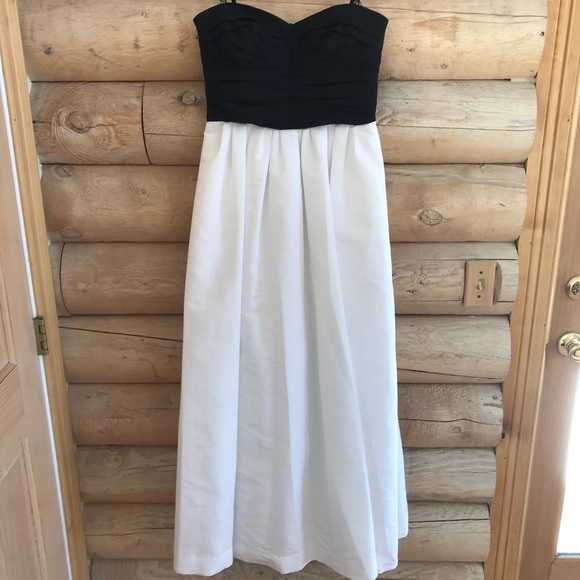 Vera Wang Taffeta Gown - Picture 2 of 4