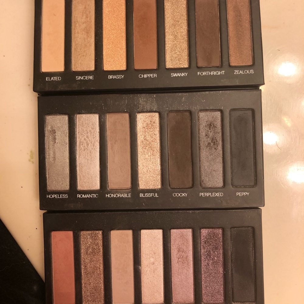 Younique Addiction Palettes