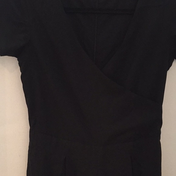 Custom lined silk jumpsuit with pockets - Picture 2 of 5