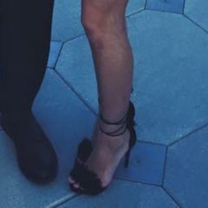 Steve Madden Tassel Toe Heel w/ wrap around ankles