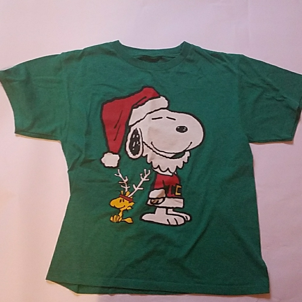 Boys peanuts Snoopy Christmas t-shirt medium M