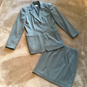 Soft Green Suit