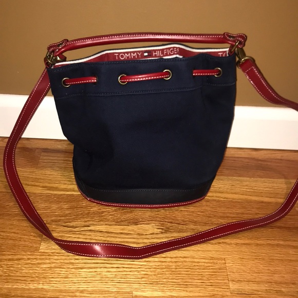 Vintage Tommy Hilfiger purse - Picture 2 of 4