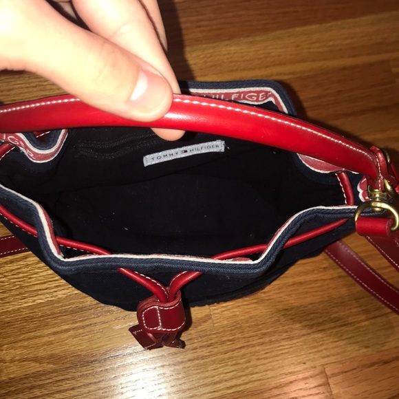 Vintage Tommy Hilfiger purse - Picture 3 of 4