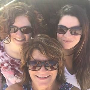 Meet your Posher, Teressa