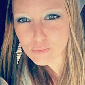 Meet your Posher, Dena