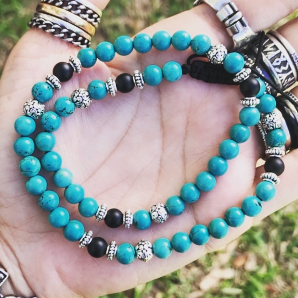 Turquoise bead necklace . turquoise & onyx gemstones adjustable macrame choker