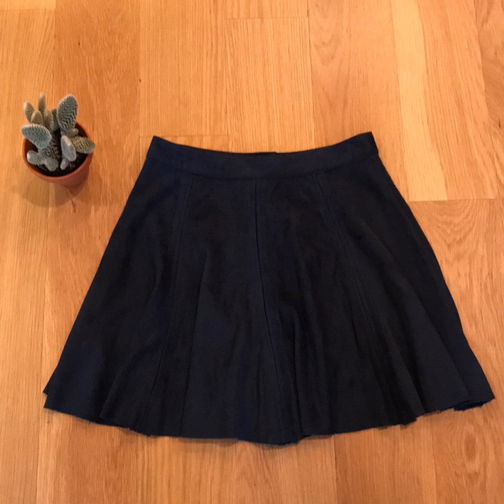 ❌Sold❌Design Lab [L&T]Snap Button Faux Suede Skirt - Picture 4 of 5