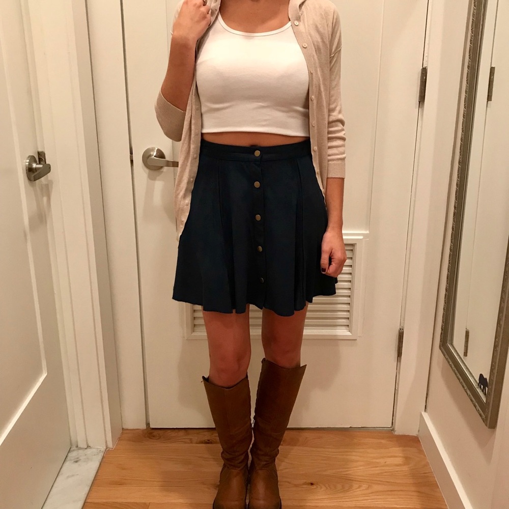 ❌Sold❌Design Lab [L&T]Snap Button Faux Suede Skirt - Picture 3 of 5