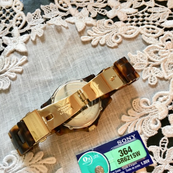 Michael Kors tortoise watch main image 7