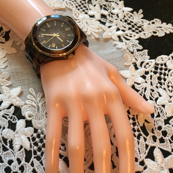 Michael Kors tortoise watch main image 8