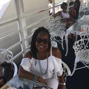 Meet your Posher, Beverly