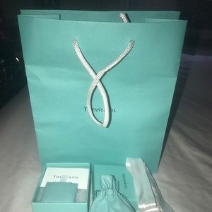 Tiffany's bag and box gift wrapping