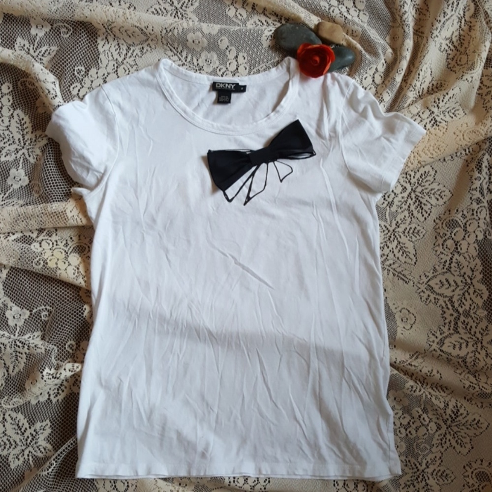 DKNY top