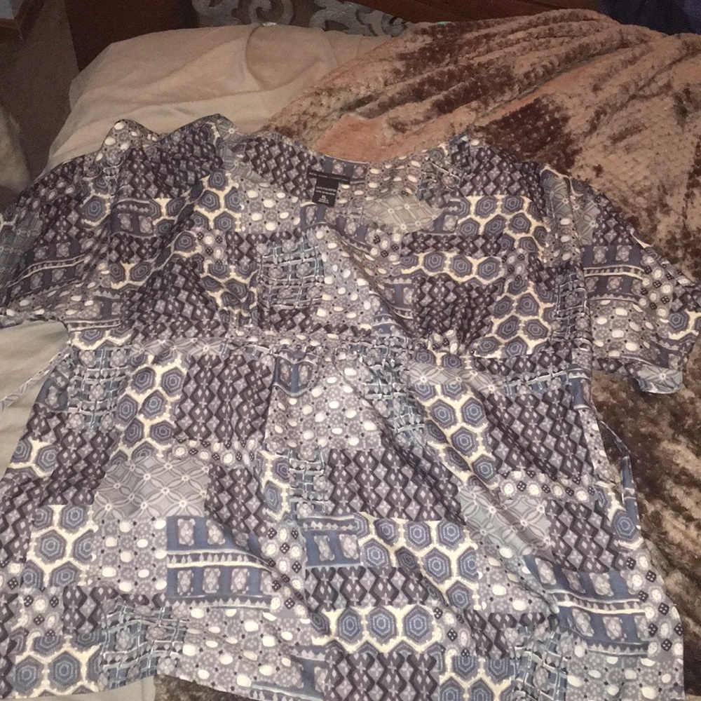 Cute professional top