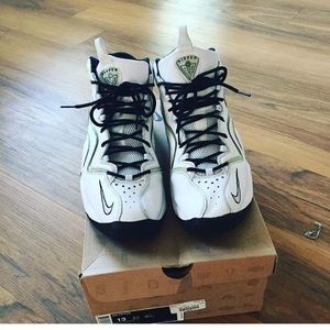 Nike Air Pippen White/Silver/Black AuthenticOrigin