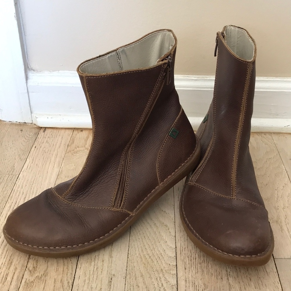 El Naturalista Boot