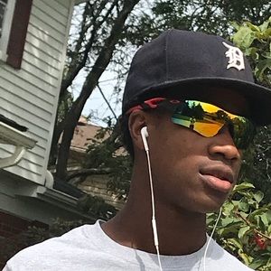 Meet your Posher, Bryant