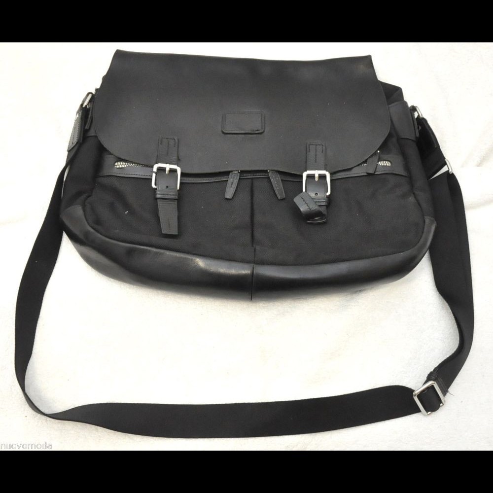 Tumi townhouse messenger bag Wilton