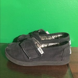 TOMS - Black -Size 9 - girls