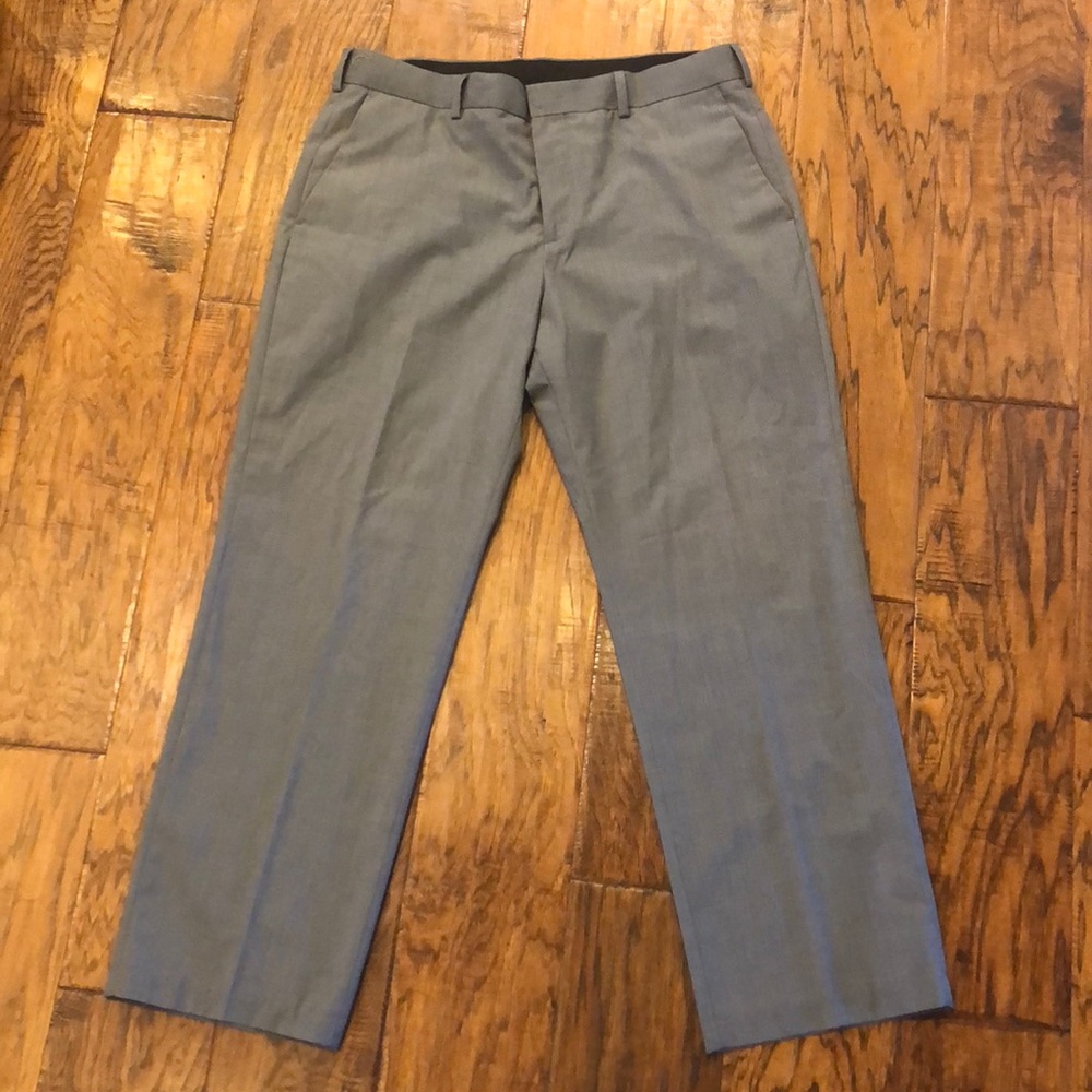 Gray dress pants size 36/30. Great condition!