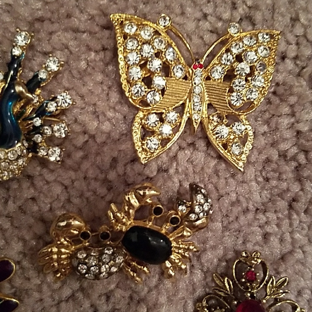 Pins bundle - Picture 2 of 3