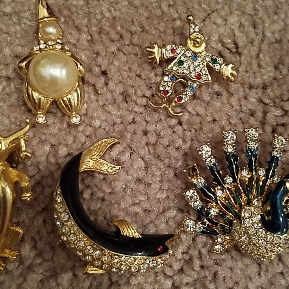 Pins bundle - Picture 3 of 3
