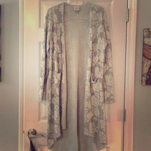 Grey and white floral Knox Rose Cardigan ~ L
