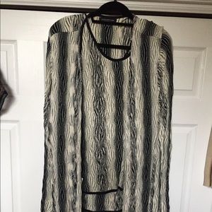 Price reduction, Black /cream 2 piece sweater set.