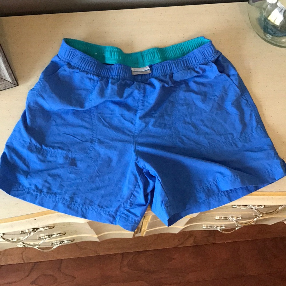 Columbia athletic shorts