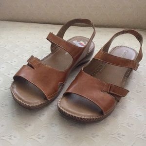 Naturalizer Rosina Sandal Shoe