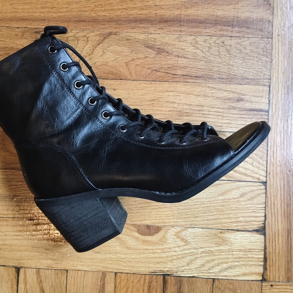 ◼️ F21 LACE-UP SANDALS ◼️