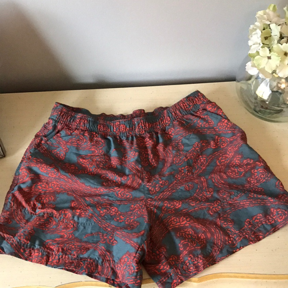 Columbia athletic shorts