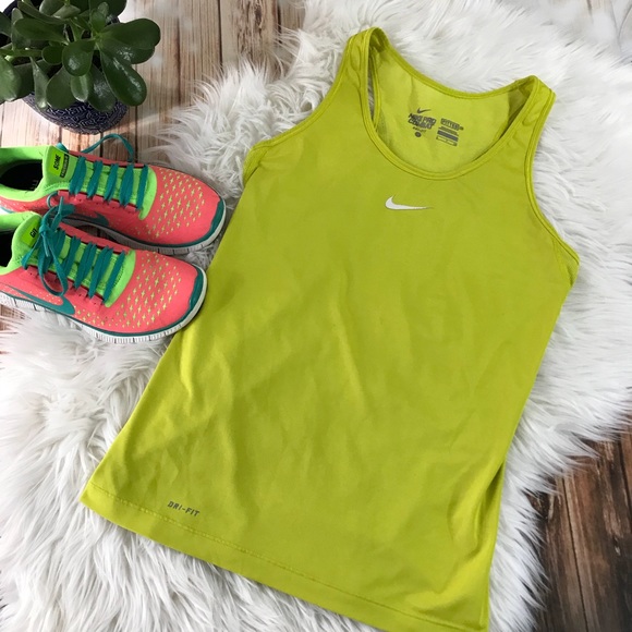 Nike Tops - 🔴CLEARANCE🔴 Nike dry fit tank top