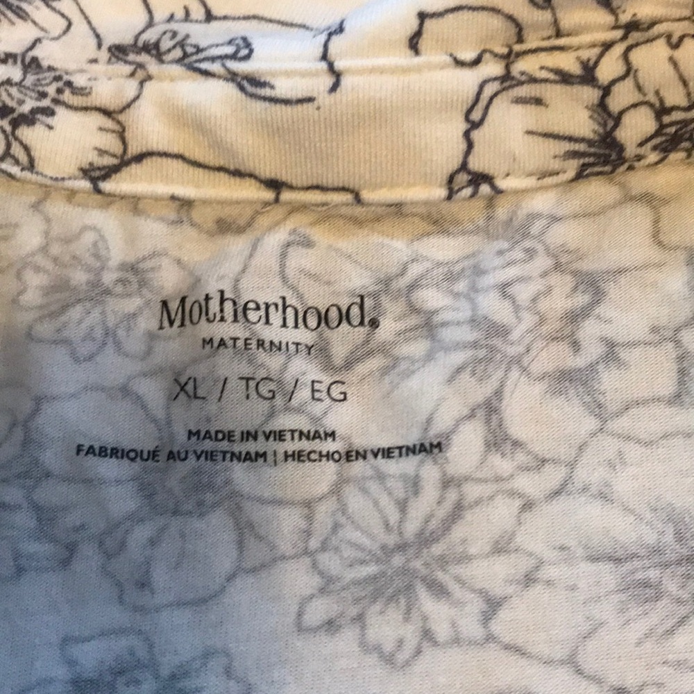 Maternity - Picture 3 of 3