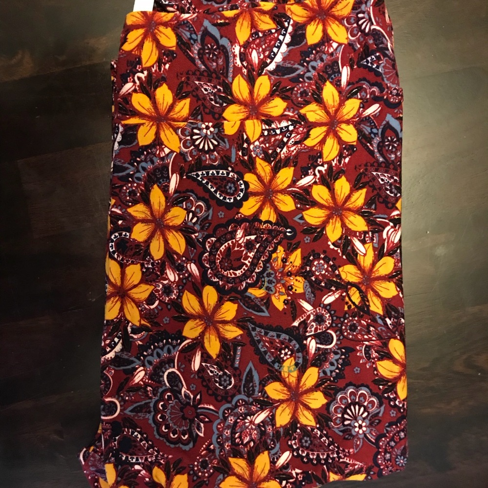 NWOT Lularoe TC Leggings