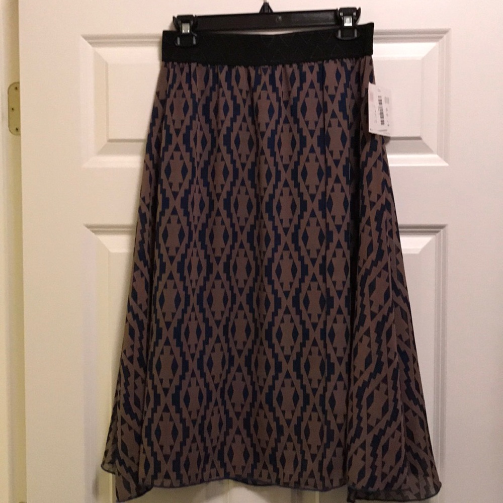 🆕 BRAND NEW LuLaRoe Lola!