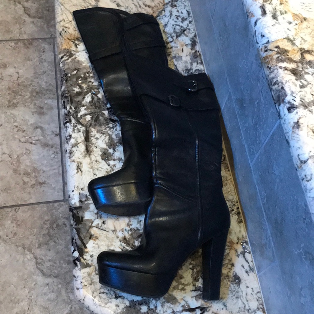 Black a little over the knee Guess Boots