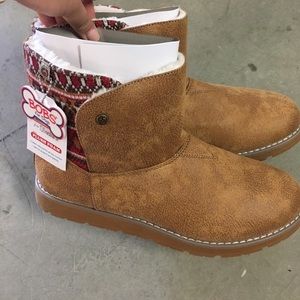 Bobs from Sketchers with plush foam boats