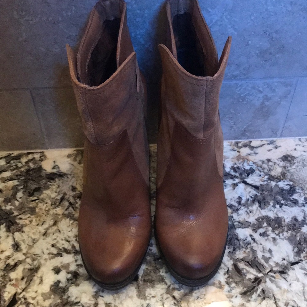 Brown Jessica Simpson booties