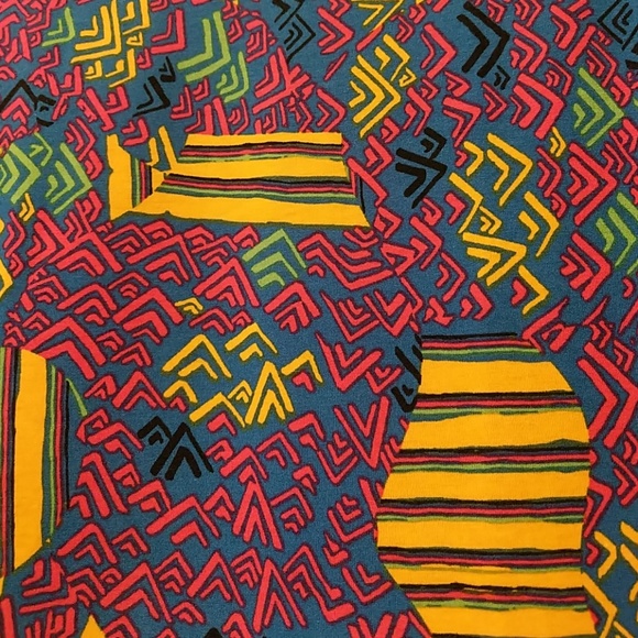 🆕 LuLaRoe Randy T - Picture 2 of 4