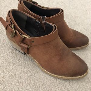 Brown suede/leather ankle boots