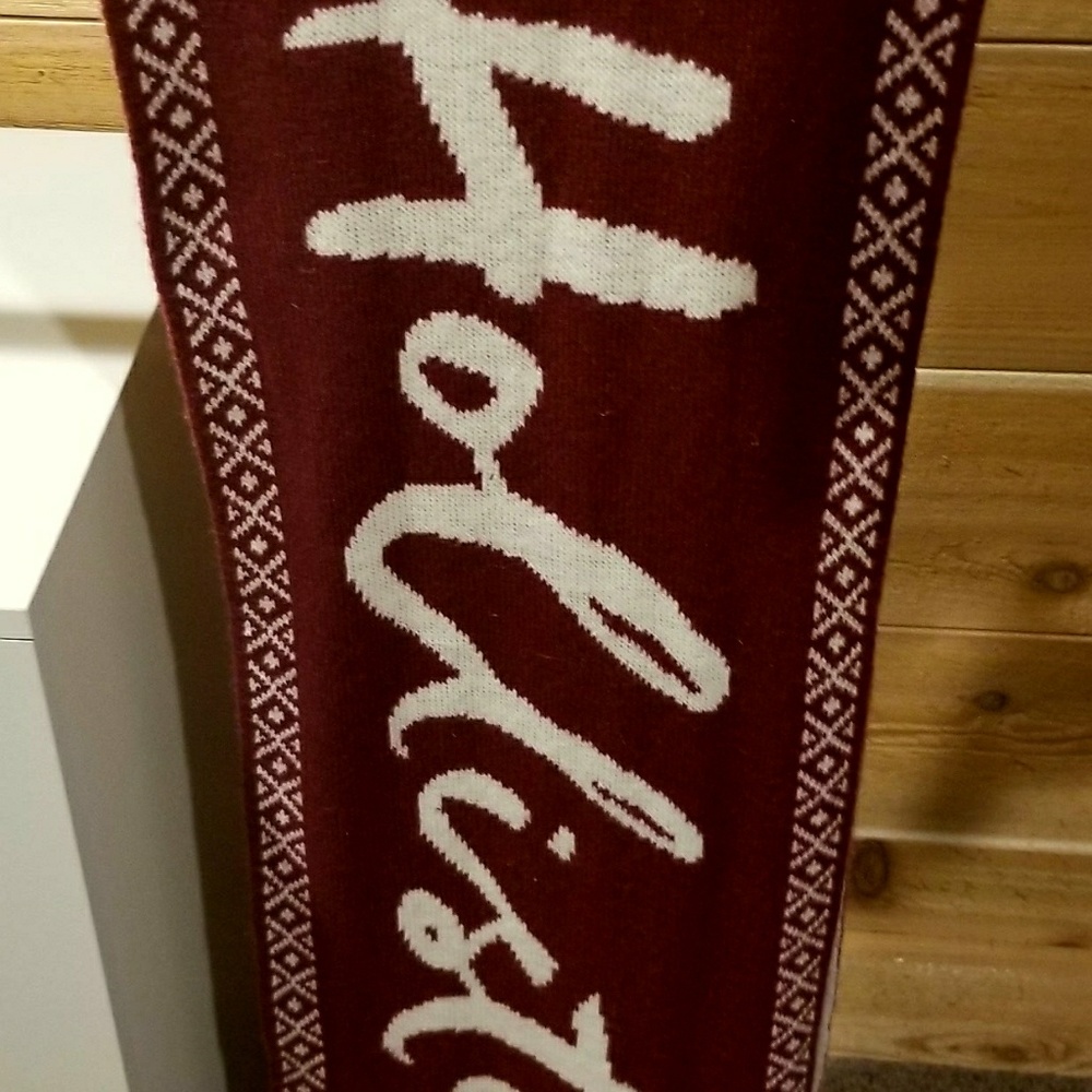 Hollister Scarf