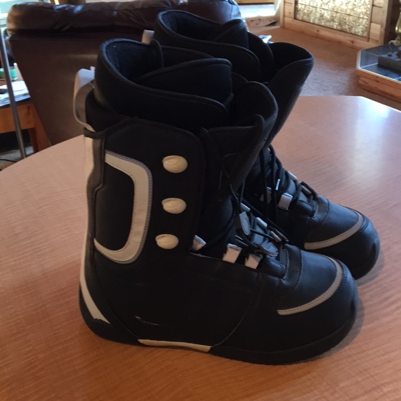 sorel snowmobile boots