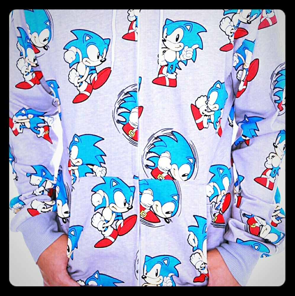 Sonic hoodie iso