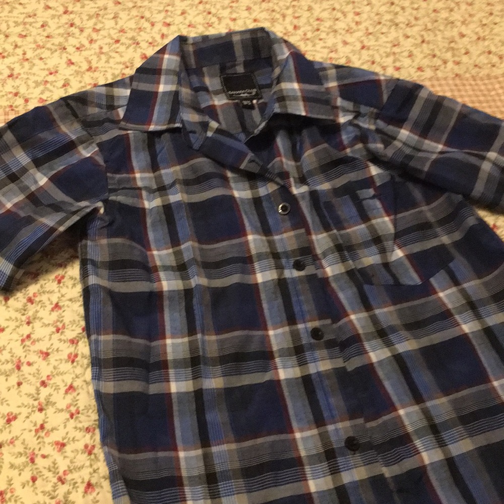 Boys bottom down shirt size 10/12