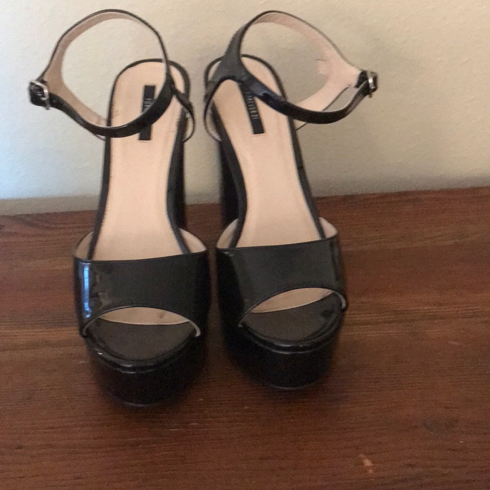 Forever 21 patent material platform heels size 7